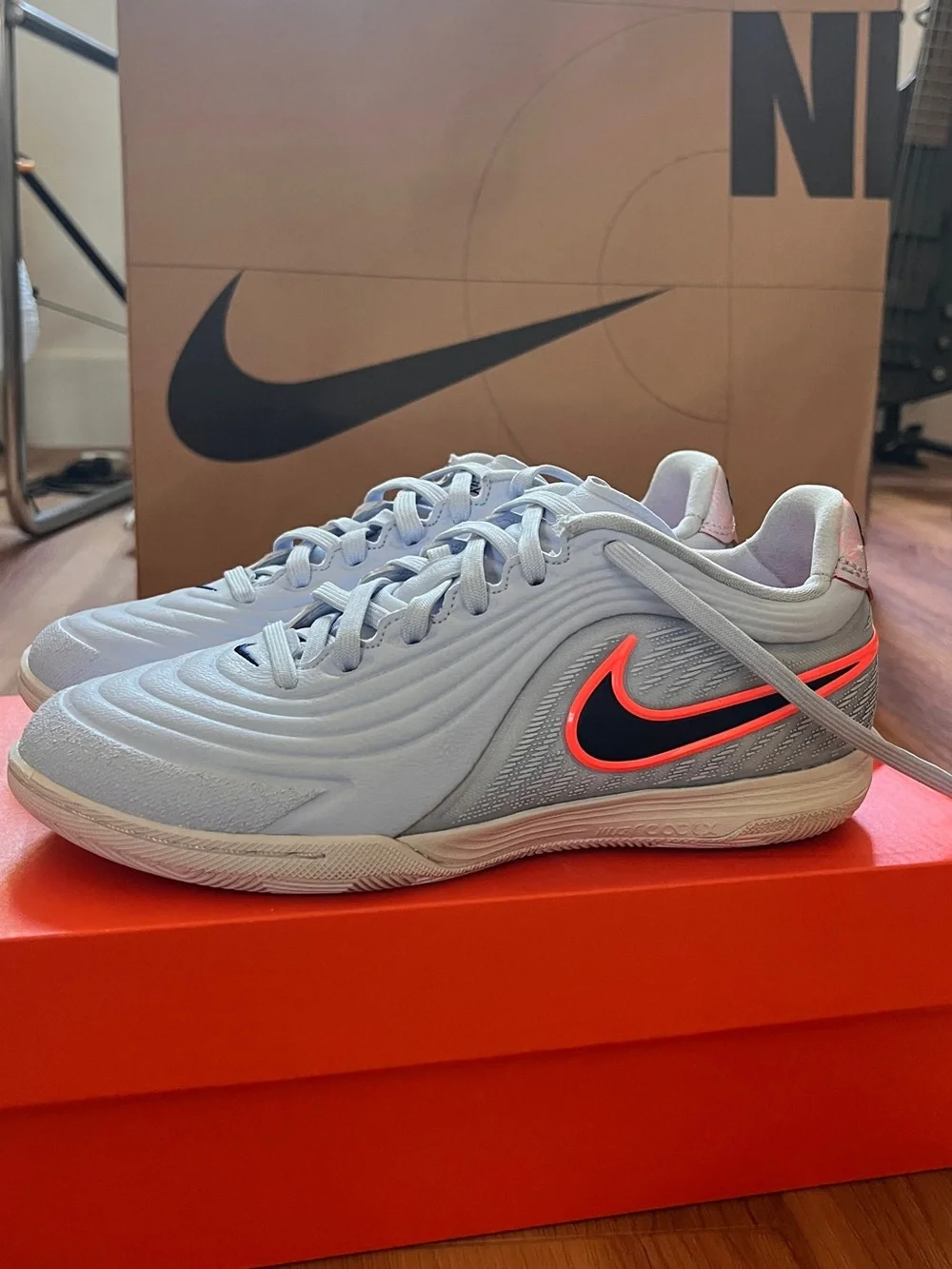 Nike Tiempo ReactGato IC Indoor Soccer Shoes - M 4.5 W 6